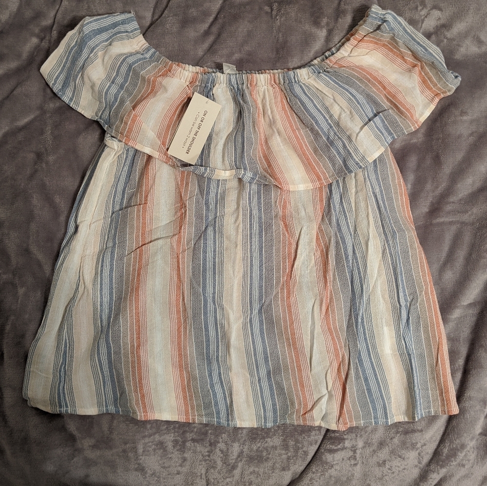 NWT Off the Shoulder Top